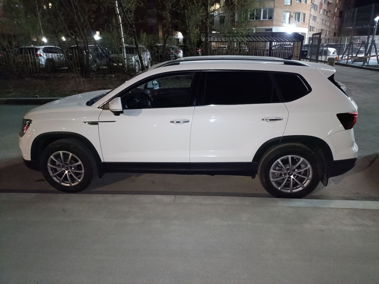 Пример колёс размера около 225/60 R17