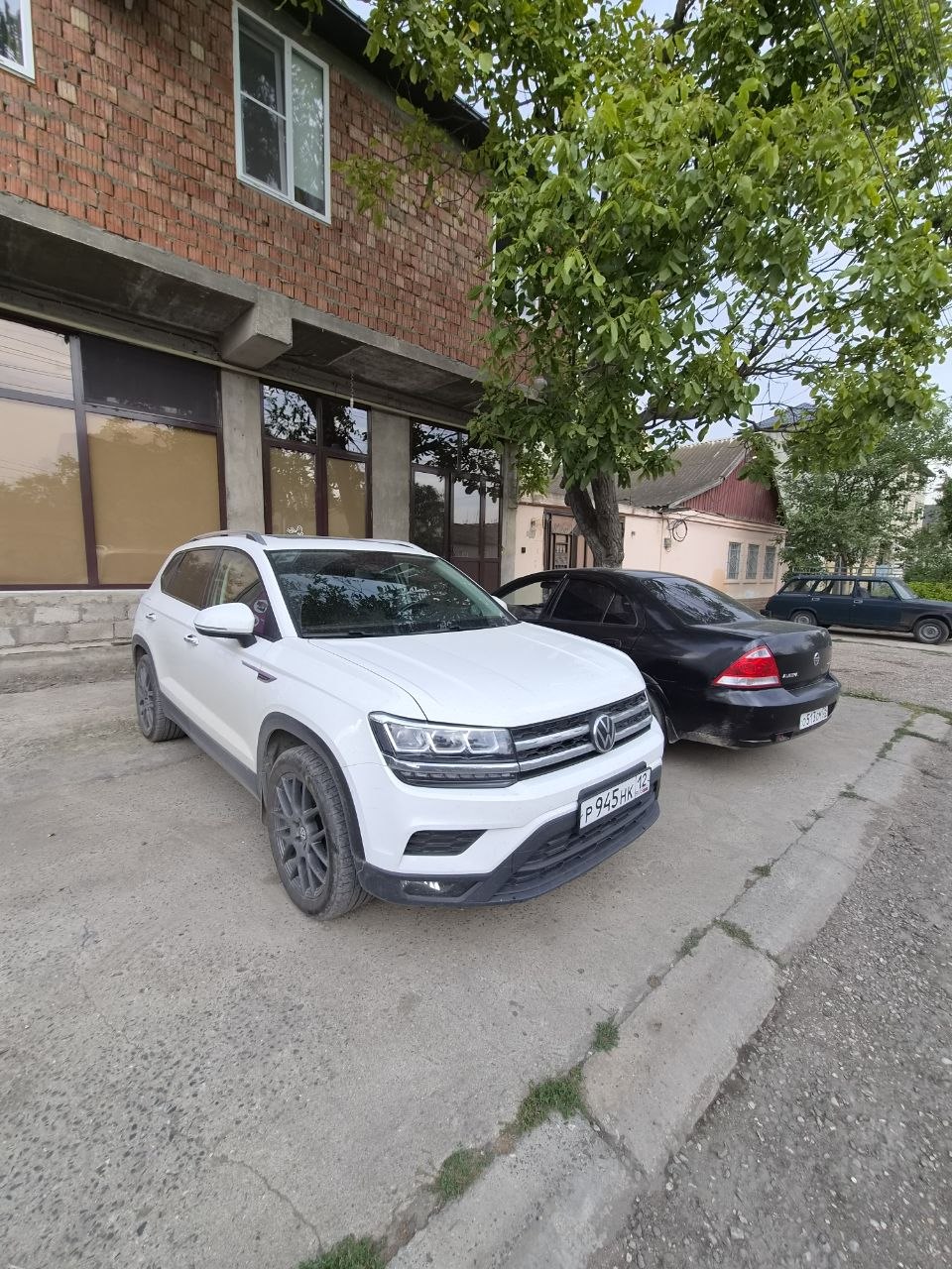 Вид 235/50 R18